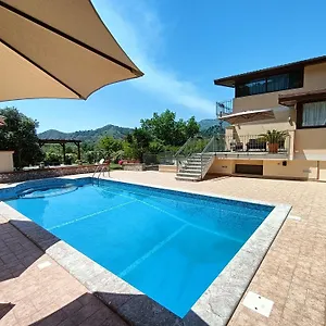 https://villa-gaggi.sicilyhotelsitaly.net